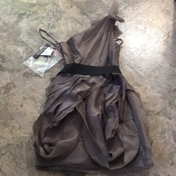 New white Vera Wang David’s bridal gray dress 2 - Picture 8 of 8